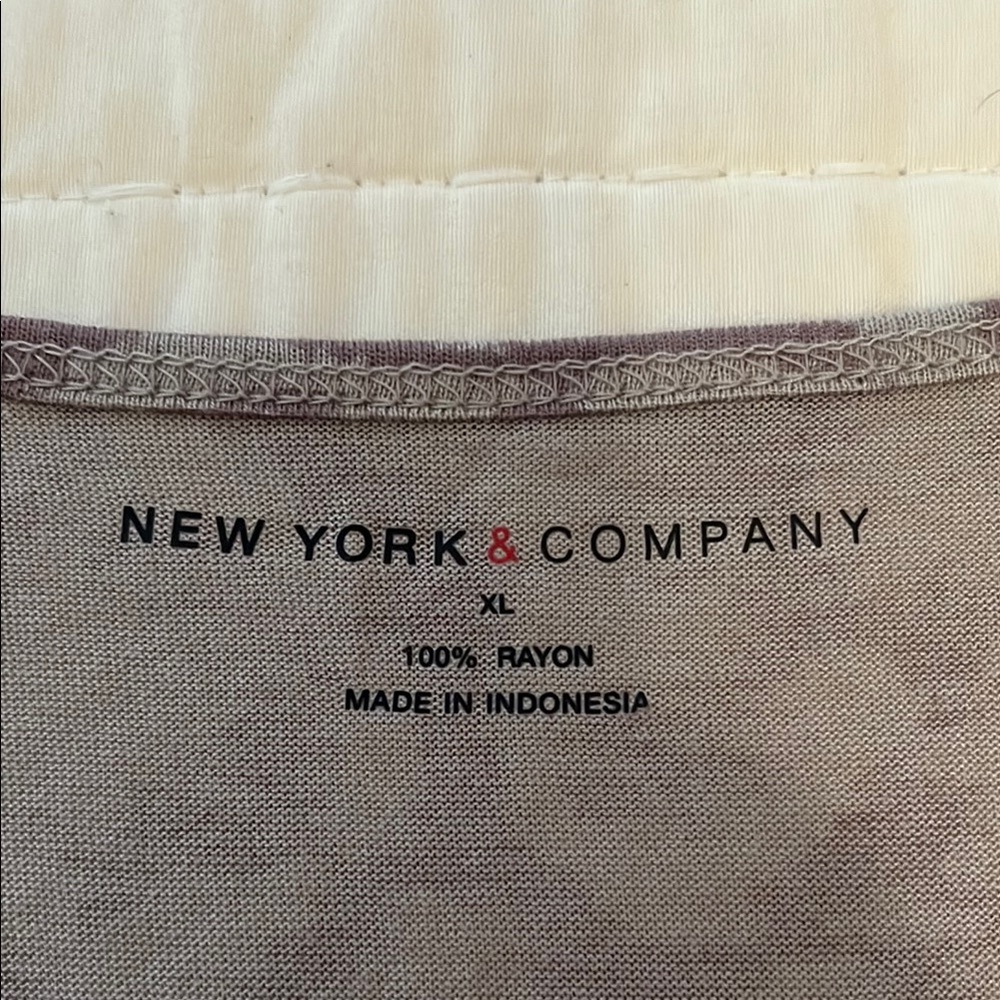 New York & Company Mauve Patterned Tank Top NWT - Picture 8 of 9